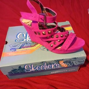 Women's sandal with heel